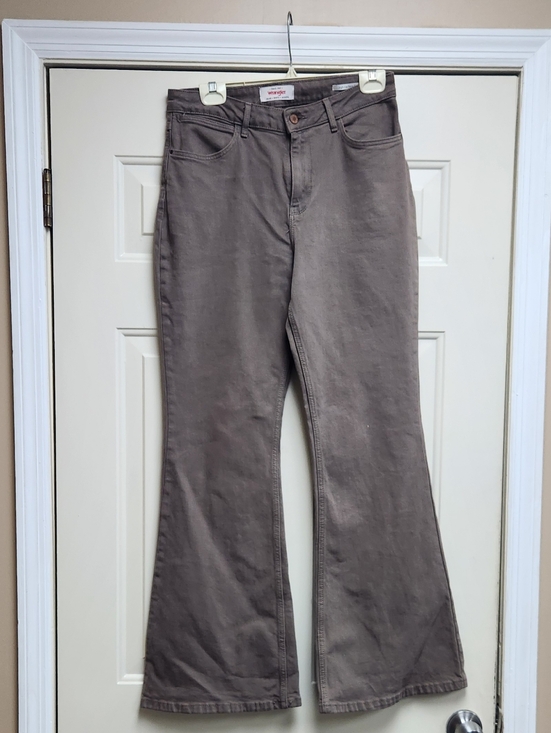 Wrangler Denim - Wrangler Brown/Taupe Hogh-waisted Fierce Flared Jeans. Size 30 X 32
